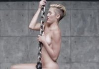 Miley Cyrus   Wrecking Ball (Full Original Uncensored)