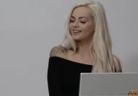 Elsa Jean es follada en casa